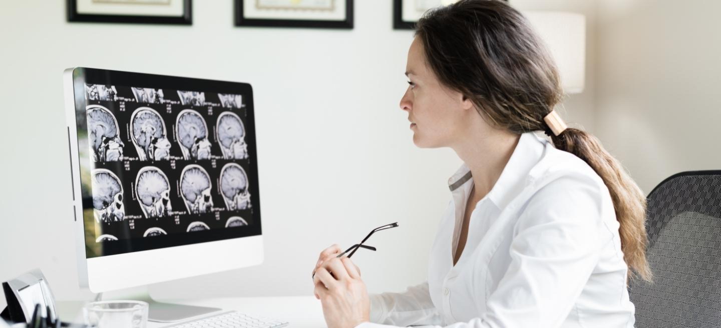 neurologist-looking-monitor